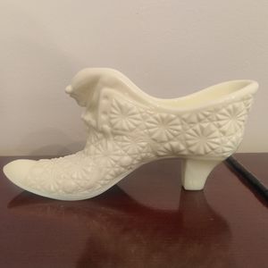 Fenton Custard Glass Cat Shoe Slipper